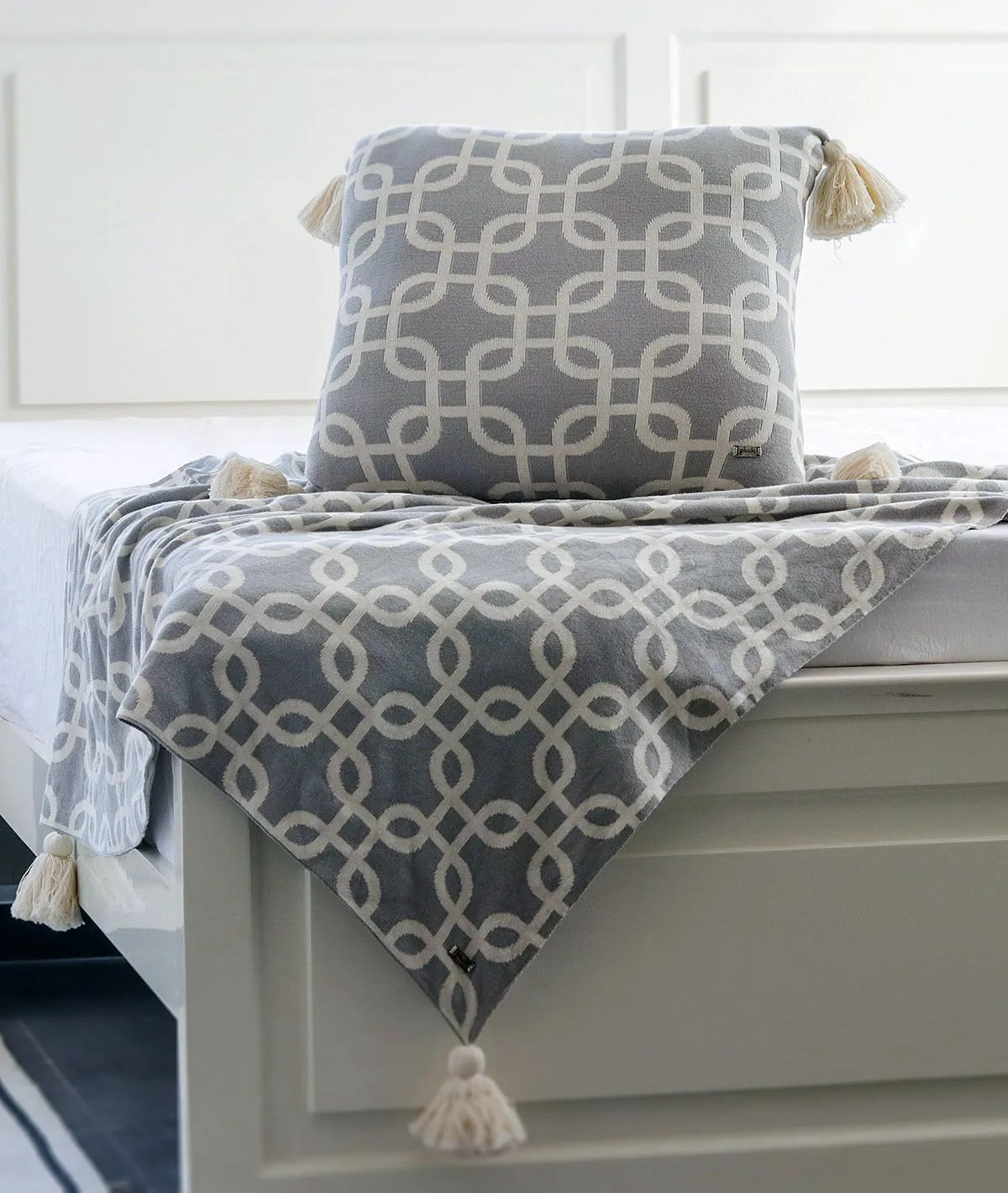 Stroke - Light Grey & Natural 100% Cotton Knitted All Season AC Throw Blanket